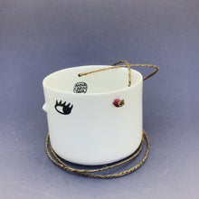 Load image into Gallery viewer, Nosy hanging flower pot, medium size, one open eye.