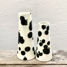 Load image into Gallery viewer, A pair of Dalmatian vases, tapered, medium and small