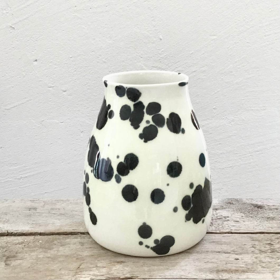 Dalmatian vase, big