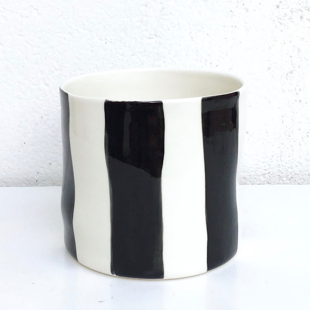 Striped flower pot, large size, black stripes