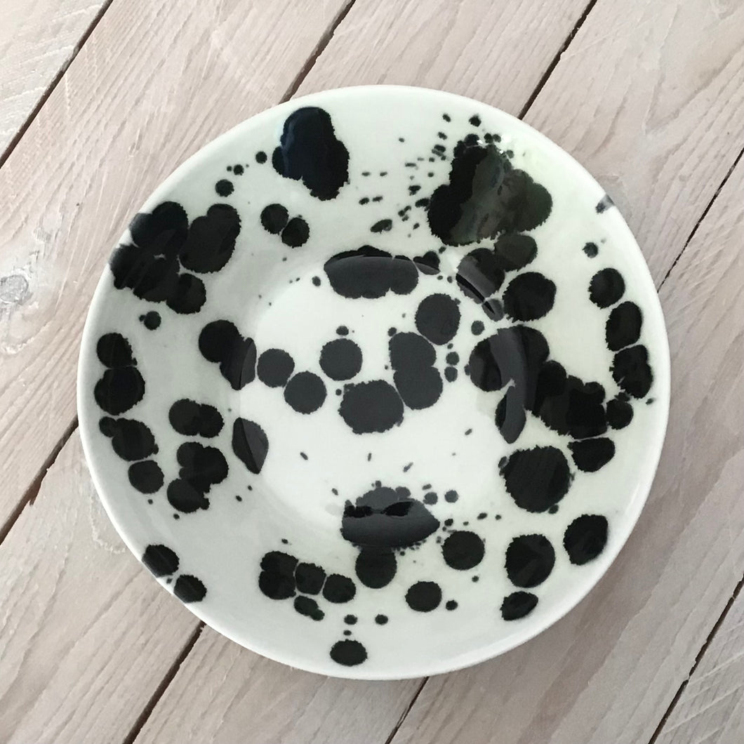 Dalmatian bowl, M
